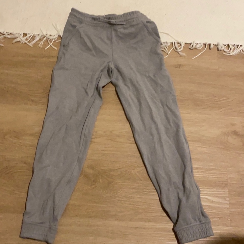 Size 12 grey Ivivva sweatpants